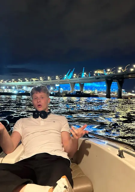 Я Максим, 23, из Ивангорода, ищу знакомство для вирта