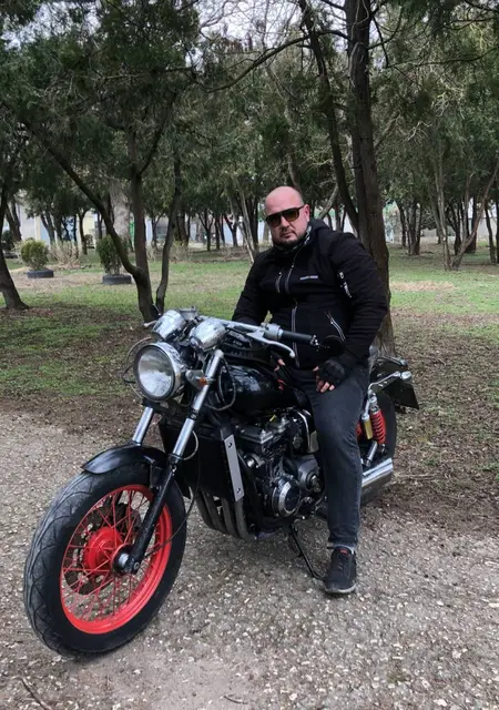 Вячеслав из Алушты, мне 36, познакомлюсь для постоянных отношений