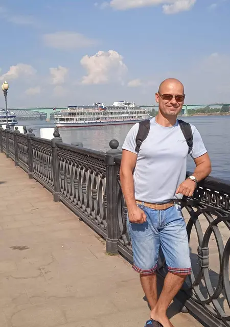 Sergey из Кирова, мне 46, познакомлюсь на одну ночь