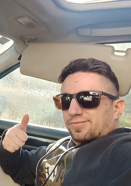 Я Victor, 36, знакомлюсь для открытые отношения в Москве