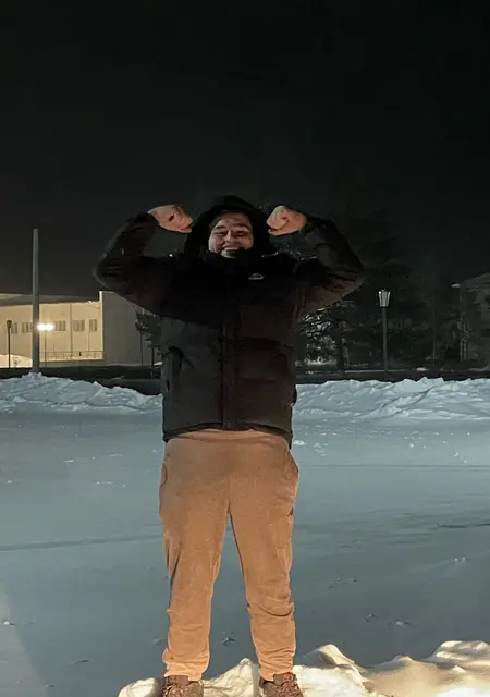 Rustam из Оренбурга, мне 20, познакомлюсь для вирта