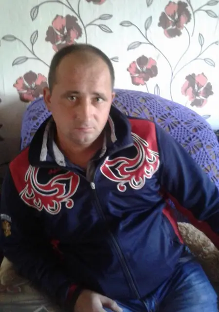 Валера из Прокопьевска, мне 41, познакомлюсь для приятного времяпровождения