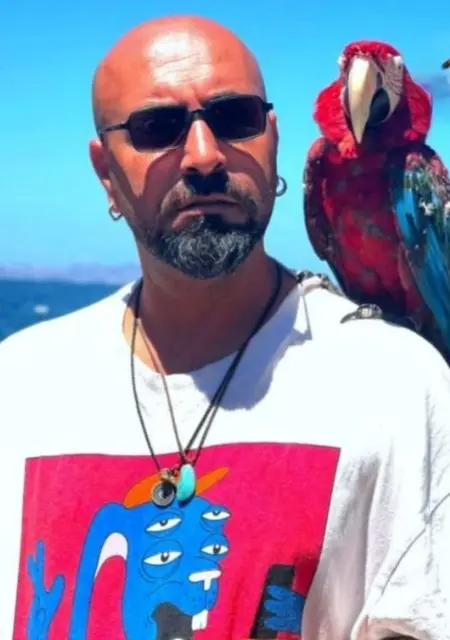 Robin из Стамбула, мне 36, познакомлюсь