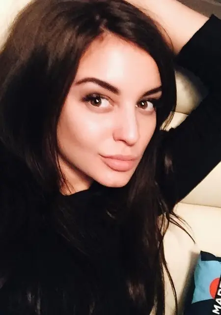 Аня из Геленджика, ищу на сайте знакомства без обязательств