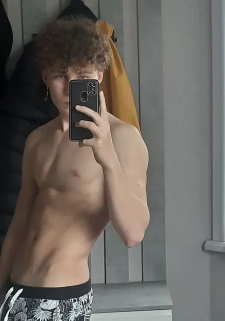 Андрей из Иркутска, мне 27, познакомлюсь на одну ночь