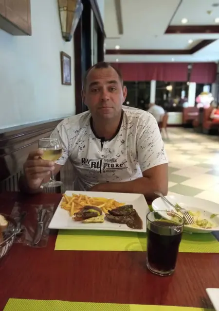 Я Акк, 43, знакомлюсь без обязательств в Воронеже