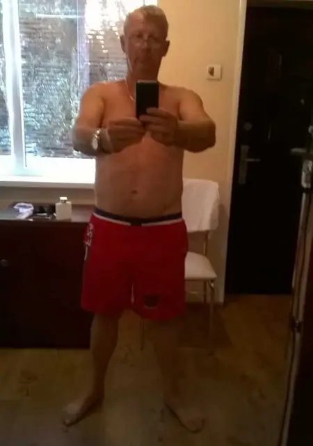 Я Евгений, 48, из Новочеркасска, ищу знакомства без обязательств