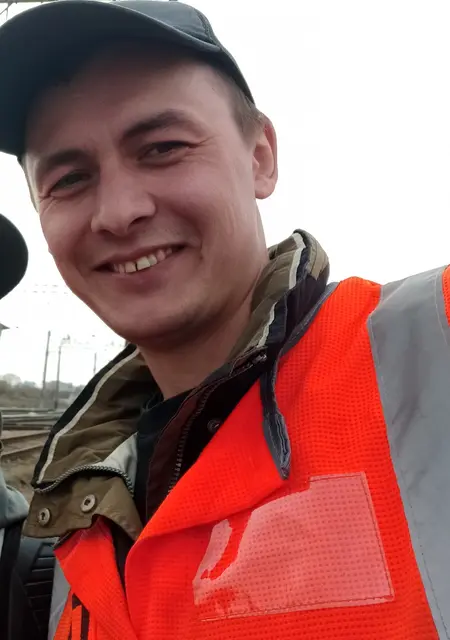 Я Артём, 31, из Первоуральска, ищу знакомства на одну ночь