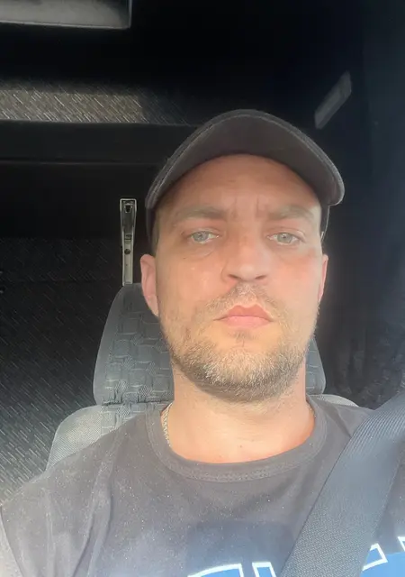 Павел из Ахтубинска, мне 37, познакомлюсь без обязательств