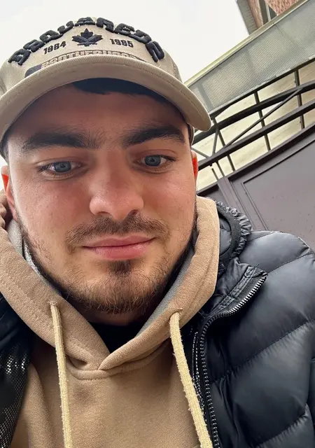 Я Сюрэль, 25, из Инзы, ищу знакомство для открытые отношения