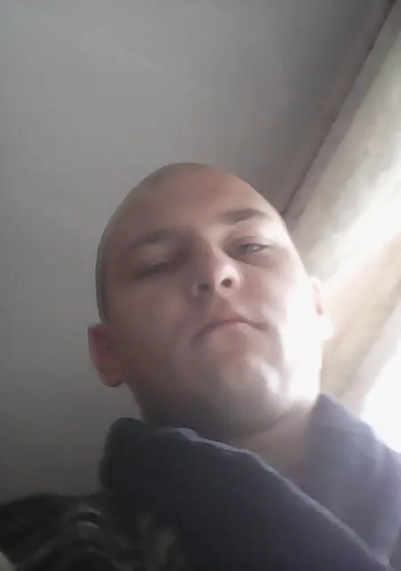 Александр из Сальска, мне 31, познакомлюсь на одну ночь