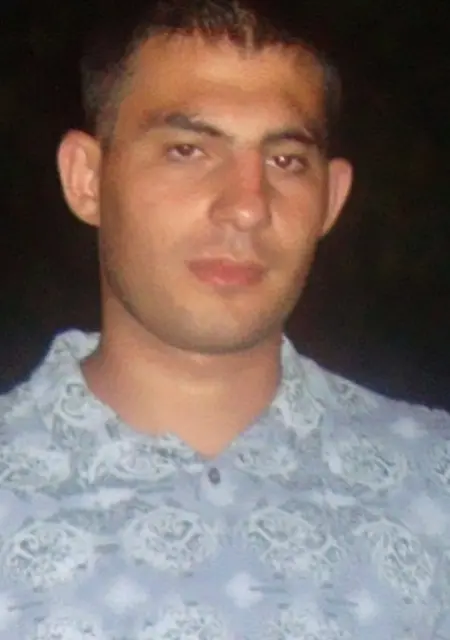 Я Dennis, 38, из Одинцова, ищу знакомства на одну ночь